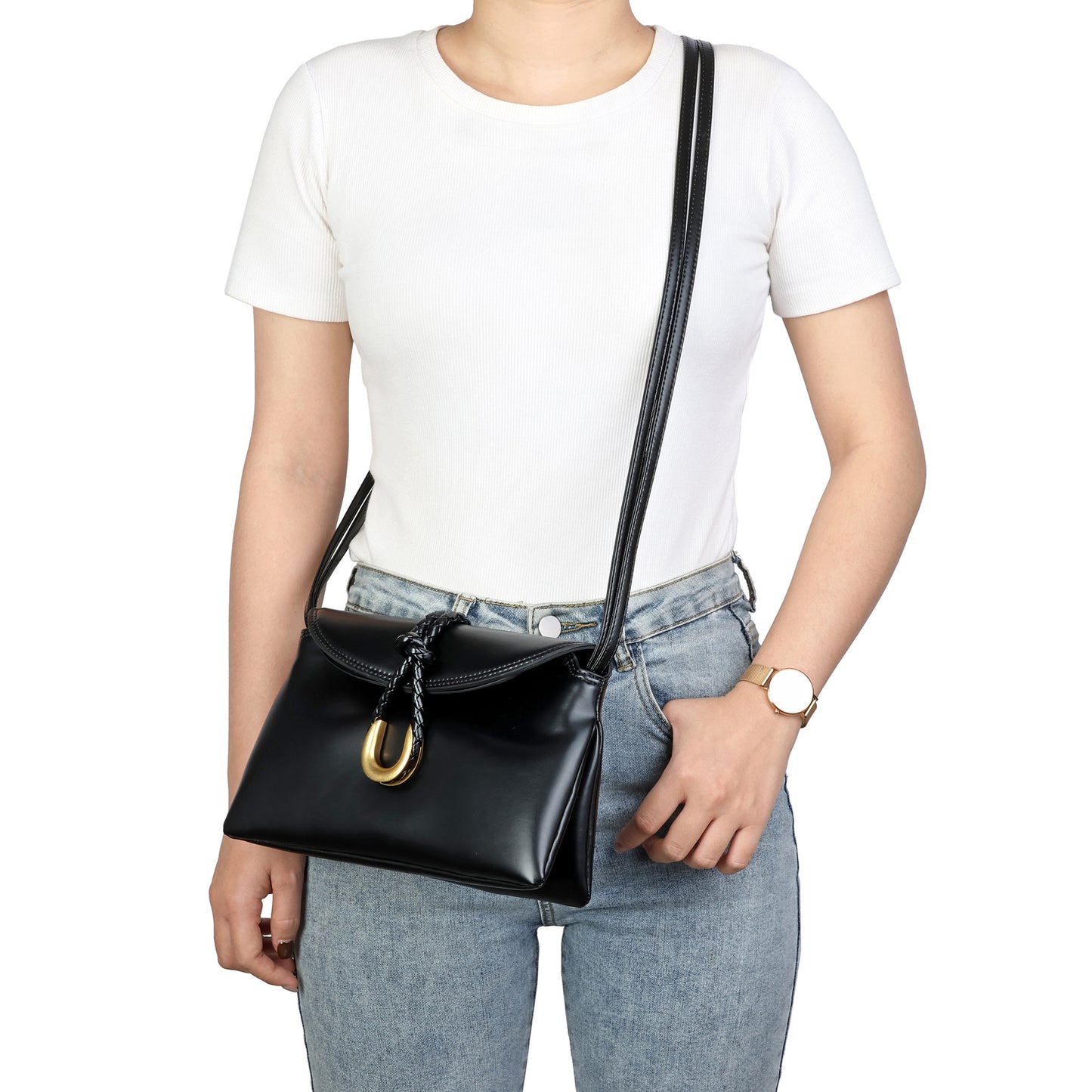 Elegant Leather Crossbody Bag with Braided Closure